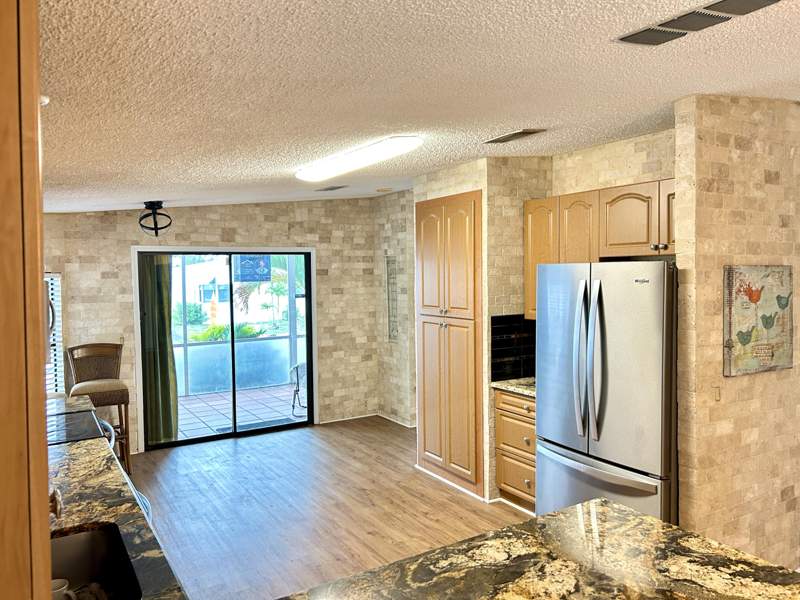 2 bedroom Mobile Home at 3409 Lake Overlook Place, Palm Breeze Club, Lake Worth — photo 5