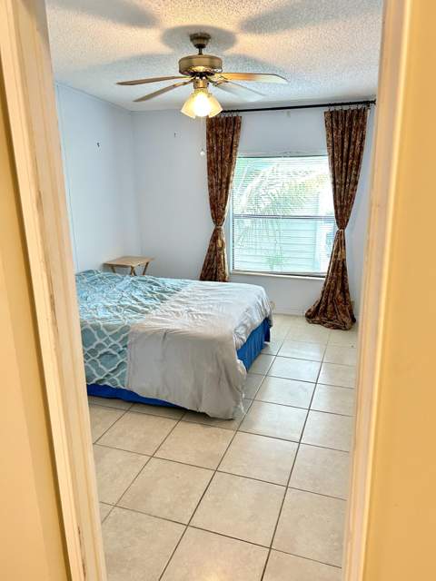 3409 Lake Overlook Place, Lake Worth FL - photo 15 of 48