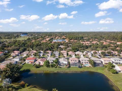 6570 Spring Meadow Drive, Greenacres FL - photo 8 of 12