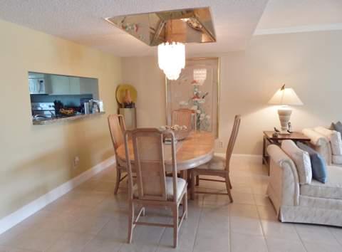 6698 N 10th Ave #215, Lake Worth FL - photo 10 of 45