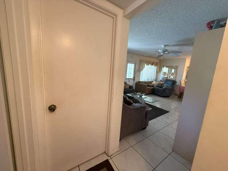 2 bedroom Condominium at 213 Pine Hov Circle #D2, Pine Ridge South II Condo, Greenacres — photo 4