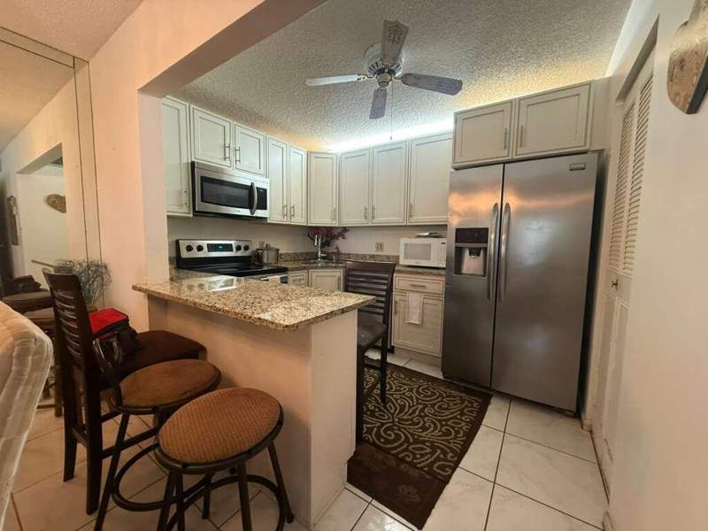 2 bedroom Condominium at 213 Pine Hov Circle #D2, Pine Ridge South II Condo, Greenacres — photo 3