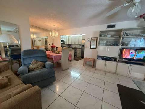 213 Pine Hov Circle #D2, Greenacres FL - photo 21 of 32