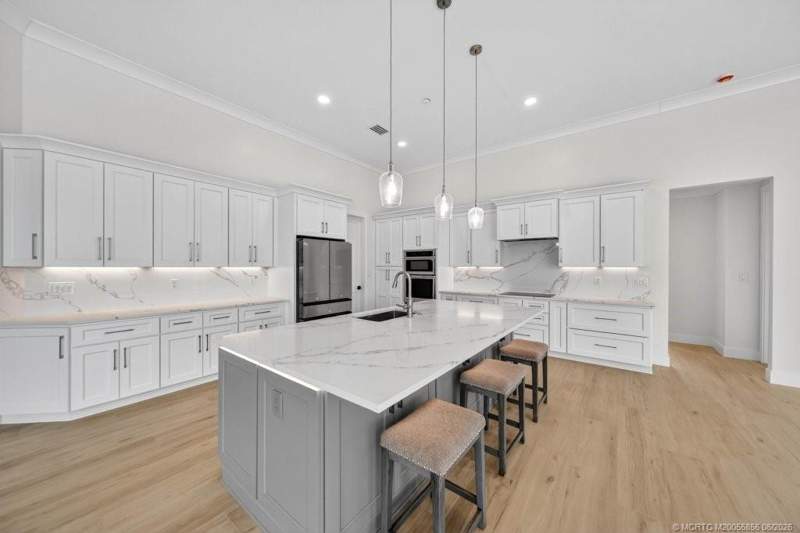 5 bedroom Single Family Residence at 4515 SW Bimini Circle, Evergreen, Mid-Rivers, Palm City — photo 4