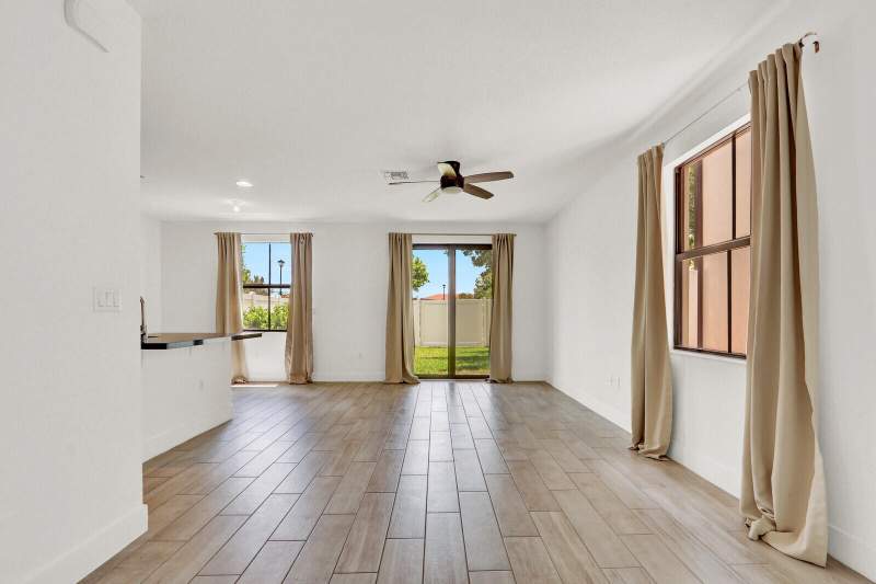 4 bedroom Single Family Residence at 4008 Sequoia Place, Mediterranea, Riviera Beach — photo 5