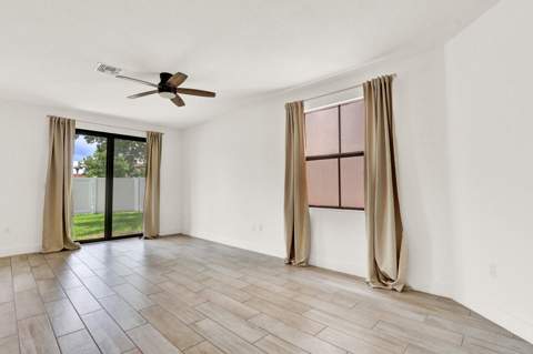 4008 Sequoia Place, Riviera Beach FL - photo 10 of 37
