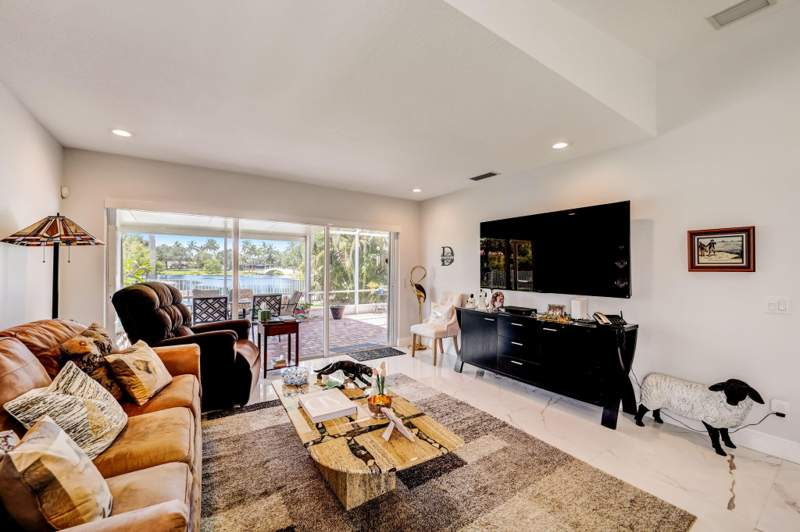 2 bedroom Townhouse at 8178 Montserrat Place, Villagewalk Of Wellington 3, Wellington — photo 4