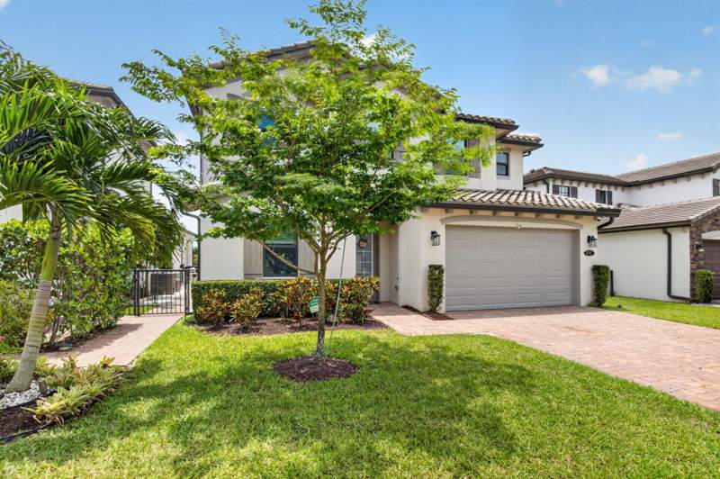 4 bedroom Single Family Residence at 8787 Grand Prix Lane, Palm Meadows Estates, Boynton Beach — photo 3