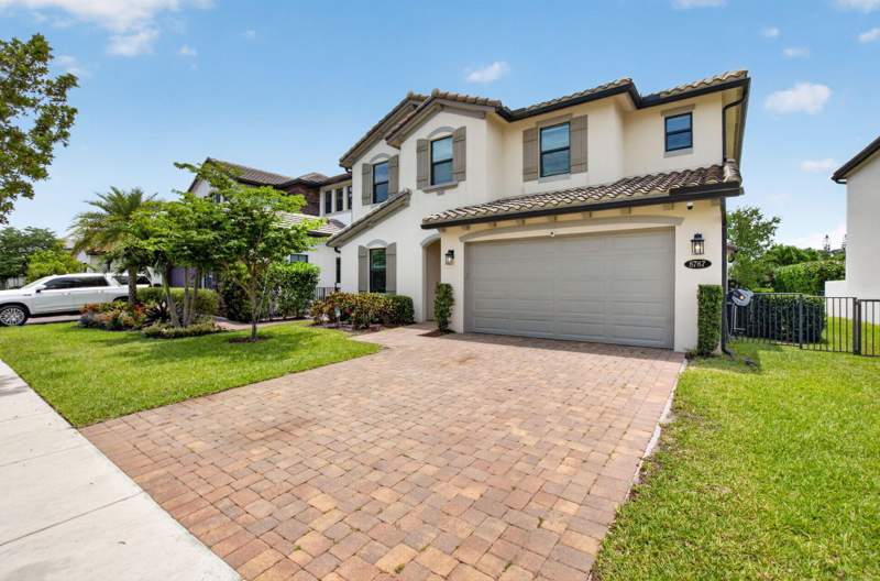 4 bedroom Single Family Residence at 8787 Grand Prix Lane, Palm Meadows Estates, Boynton Beach — photo 4