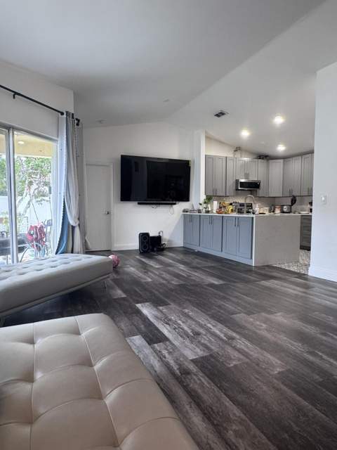 11747 NW 12th Street, Pembroke Pines FL - photo 12 of 30