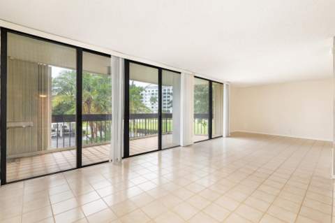 2000 Presidential Way #206, West Palm Beach FL - photo 15 of 23