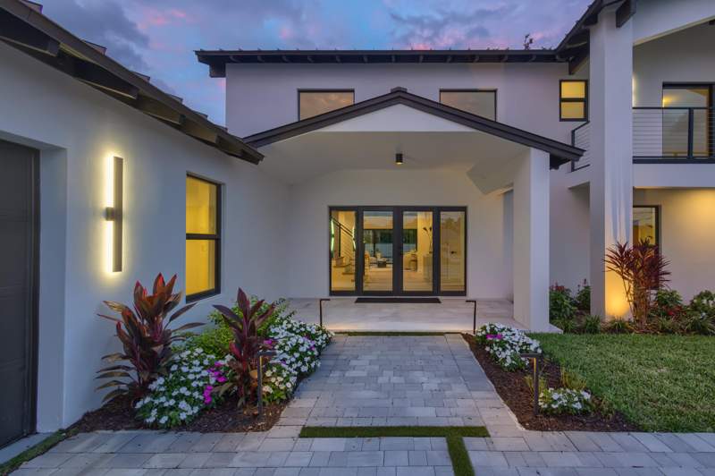 4 bedroom Single Family Residence at 868 Country Club Drive, Golf Course Add To Villag, North Palm Beach — photo 3