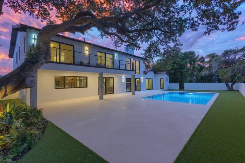 4 bedroom Single Family Residence at 868 Country Club Drive, Golf Course Add To Villag, North Palm Beach — photo 5