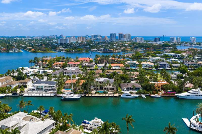 7 bedroom Single Family Residence at 2430 Del Lago Drive, Del Lago Isle, Fort Lauderdale — photo 5