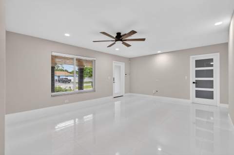 10339 Daphne Avenue, Palm Beach Gardens FL - photo 11 of 81