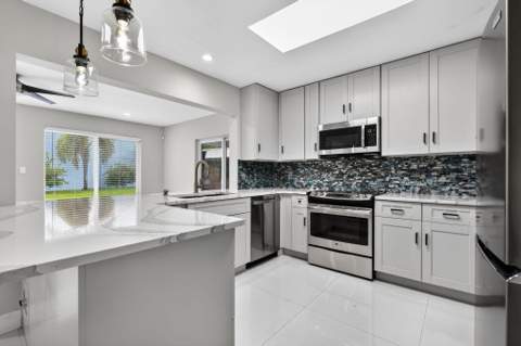 10339 Daphne Avenue, Palm Beach Gardens FL - photo 21 of 81