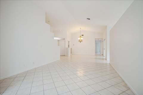 10884 Royal Caribbean Circle, Boynton Beach FL - photo 22 of 34