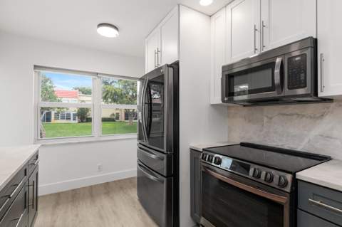 2737 Zorno Way, Delray Beach FL - photo 10 of 32