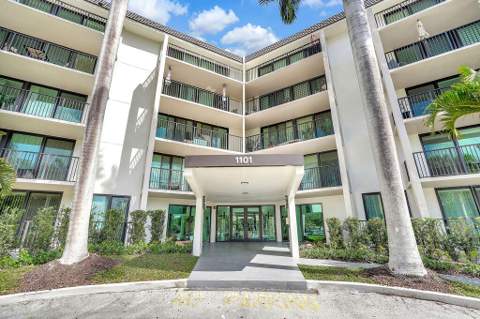 1101 River Reach Drive #212, Fort Lauderdale FL - photo 18 of 34