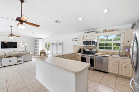 785 Cindy Drive, Wellington FL - photo 10 of 36