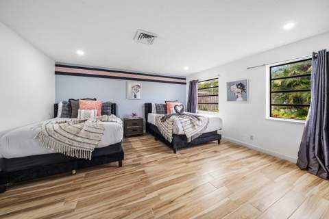 1006 SE 6th Street, Deerfield Beach FL - photo 9 of 12
