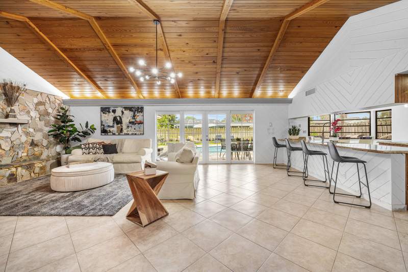 5 bedroom Single Family Residence at 1006 SE 6th Street, Barwal 4th Sec, Deerfield Beach — photo 5