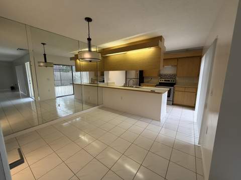 7622 N 76th Way #200, West Palm Beach FL - photo 11 of 26