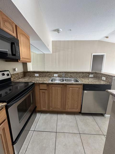 281 SW Palm Drive #201, Port St. Lucie FL - photo 14 of 58