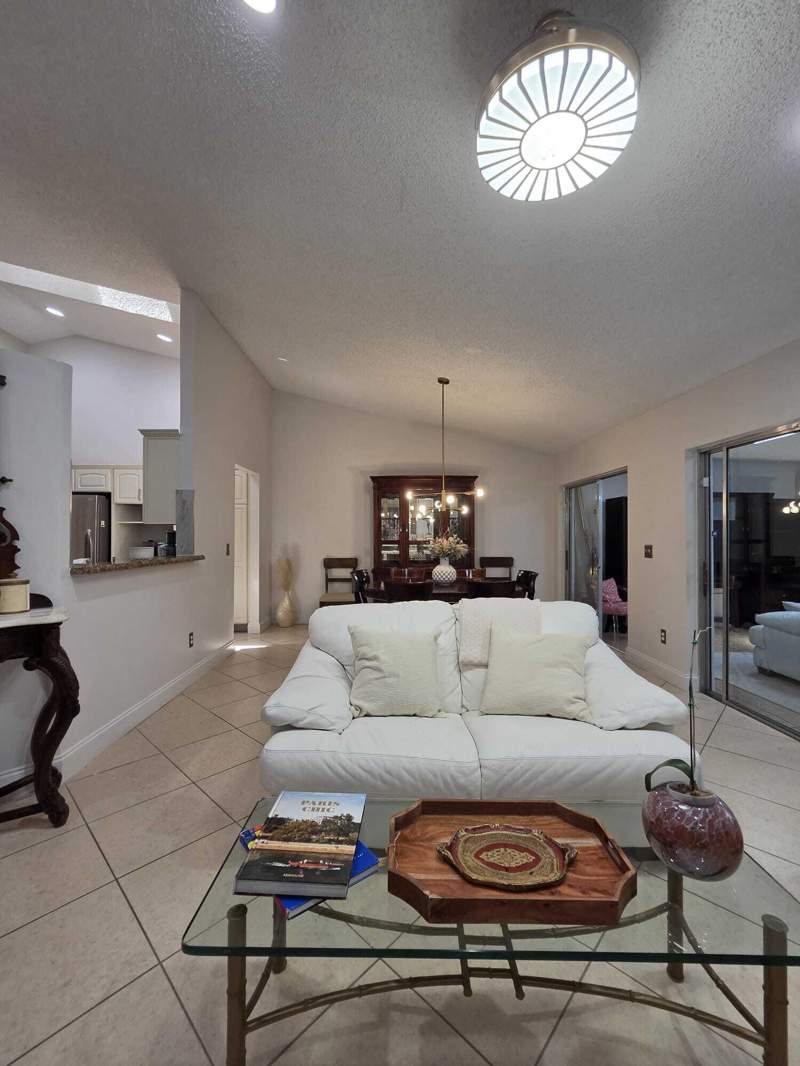 3 bedroom Villa at 115 Ramblewood Circle, Village Walk, Royal Palm Beach — photo 3