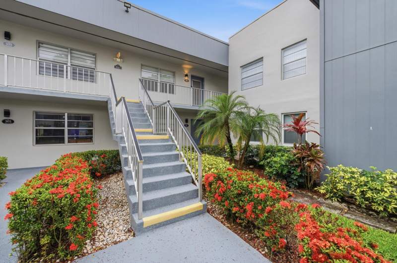 2 bedroom Condominium at 330 Piedmont #330, Kings Point , Delray Beach — photo 3