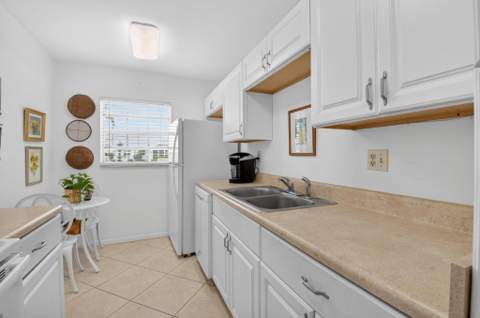 14579 Canalview Drive #B, Delray Beach FL - photo 12 of 35
