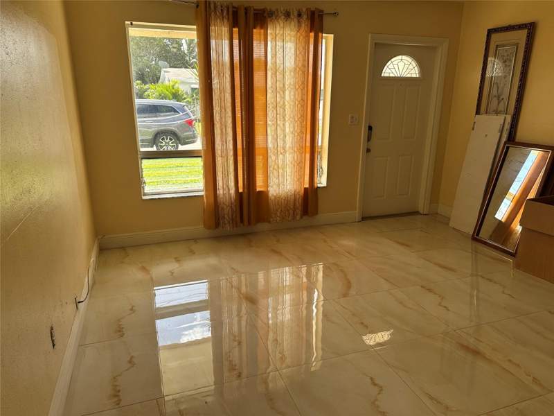 3 bedroom Single Family Residence at 5049 NW 42nd Street, Oakland Estates 7th Section, Lauderdale Lakes — photo 4