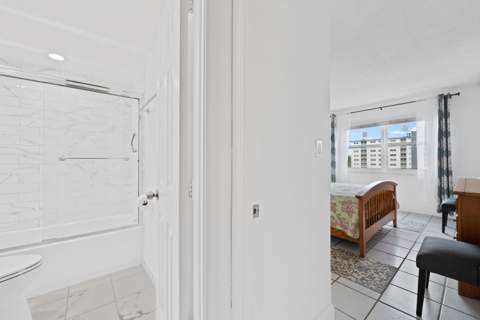 720 Orton Avenue #402, Fort Lauderdale FL - photo 17 of 30