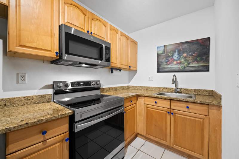1 bedroom Condominium at 720 Orton Avenue #402, Leisure Sands Condo, Fort Lauderdale — photo 4