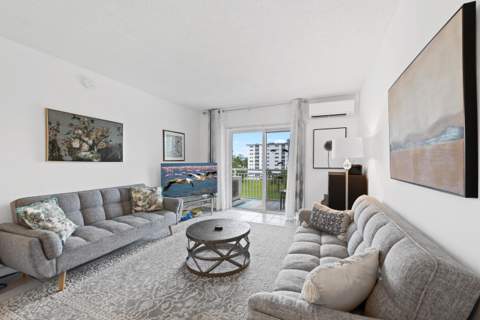 720 Orton Avenue #402, Fort Lauderdale FL - photo 10 of 30