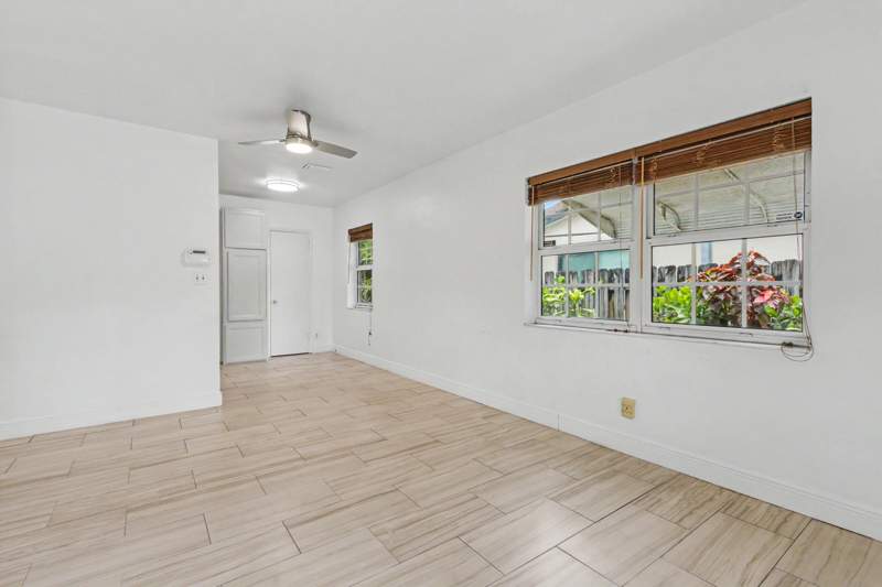 3 bedroom Single Family Residence at 604 NE 14th Place, Lauderdale Gardens, Fort Lauderdale — photo 4