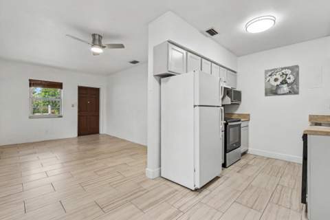 604 NE 14th Place, Fort Lauderdale FL - photo 13 of 48