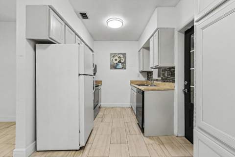 604 NE 14th Place, Fort Lauderdale FL - photo 14 of 48