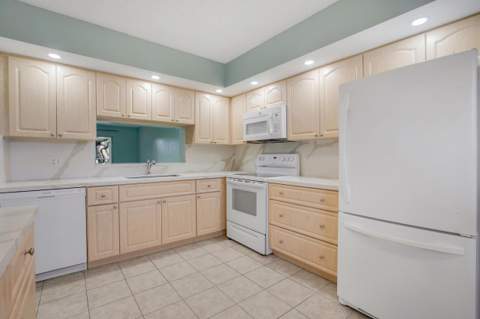 12800 SW 7th #206g, Pembroke Pines FL - photo 9 of 21