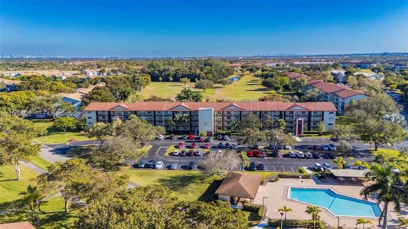 2 bedroom Condominium at 12800 SW 7th #206g, Buckingham At Century Village, Pembroke Pines — photo 2
