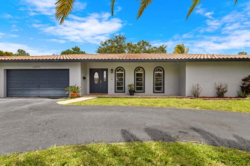 5 bedroom Single Family Residence at 10875 NW 40th Street, Windings, Coral Springs — photo 5