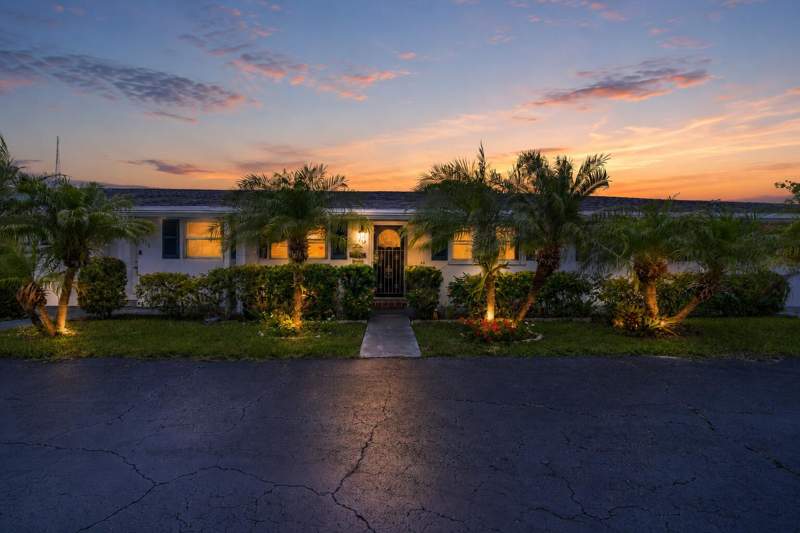 2 bedroom Villa at 2017 SW Golf Lane #113, Leisureville Golf Lane, Boynton Beach — photo 3