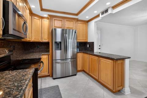405 N Ocean Boulevard #507, Pompano Beach FL - photo 11 of 63