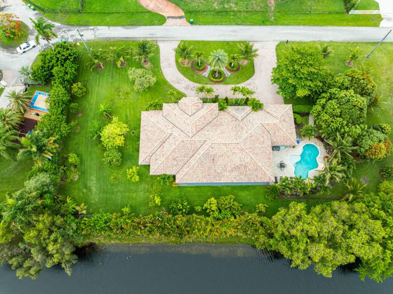 4 bedroom Single Family Residence at 16541 SW 62nd Street, Fla Fruit Lands, Southwest Ranches — photo 3