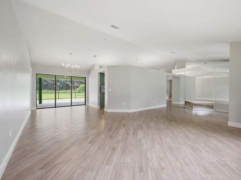 1298 SW Cedar Cove, Port St. Lucie FL - photo 8 of 45