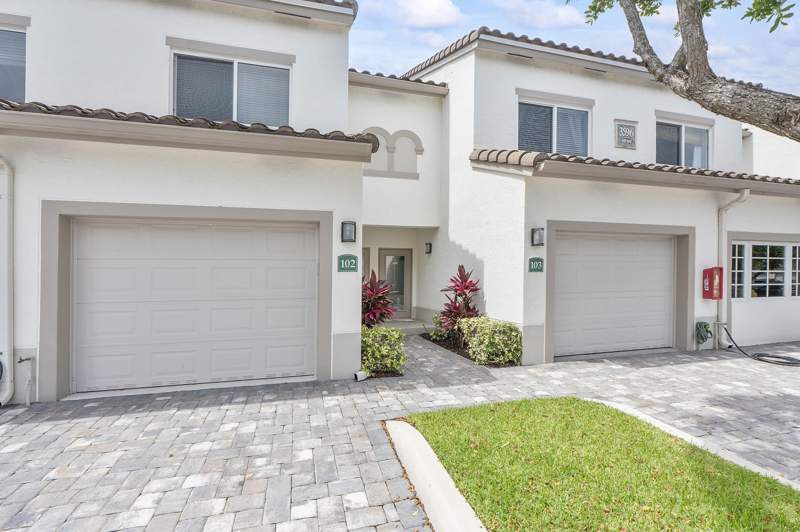 2 bedroom Townhouse at 3596 S Ocean Boulevard #102, Highland Beach Club Condo, Highland Beach — photo 2