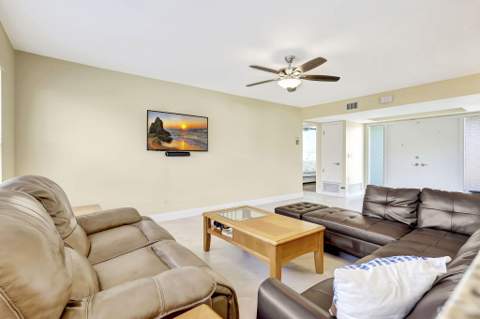 683 SE Harborview Drive, Port St. Lucie FL - photo 9 of 56