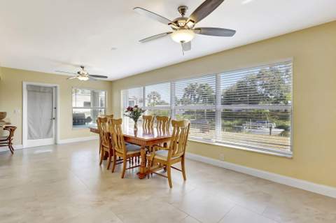 683 SE Harborview Drive, Port St. Lucie FL - photo 10 of 56