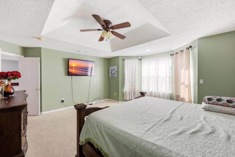 5 bedroom Single Family Residence at 1327 Isleworth Court, Madison Green 1 Pars A, H And K, Royal Palm Beach — photo 5