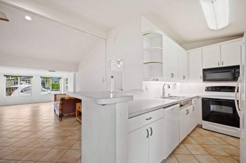 2637 Marathon Lane, Fort Lauderdale FL - photo 11 of 36